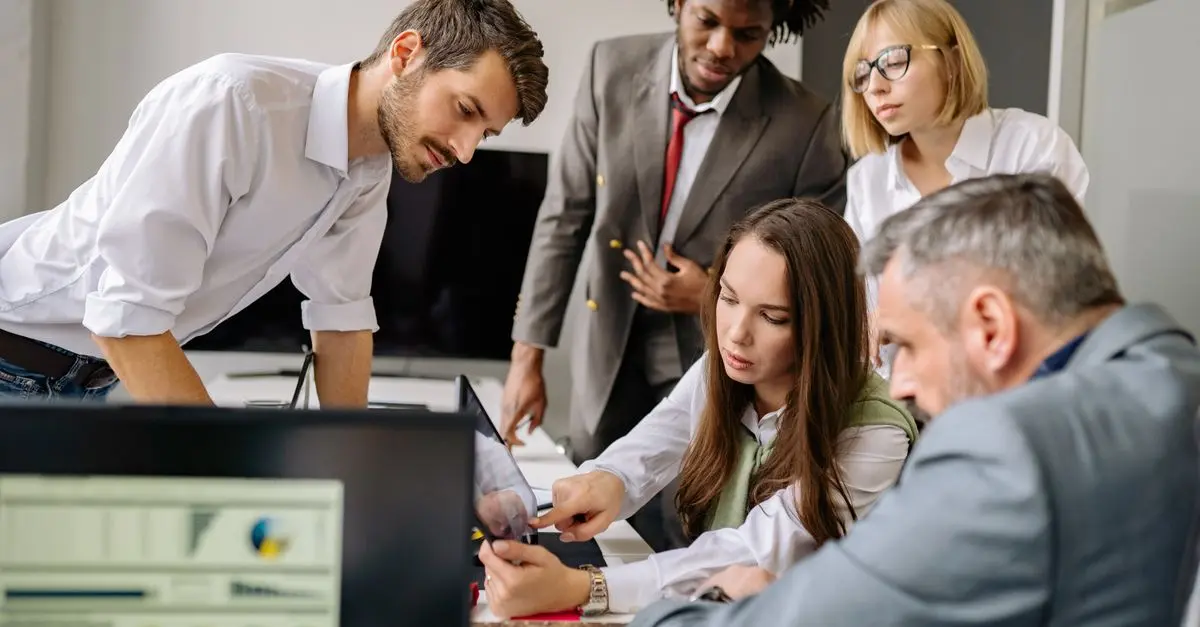 L'Intelligenza Artificiale e il Futuro del Lavoro: Cosa Aspettarsi