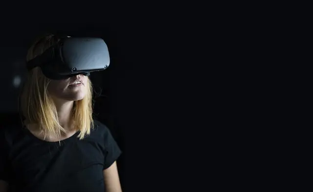 Il Futuro della Realtà Virtuale: Tendenze e Applicazioni