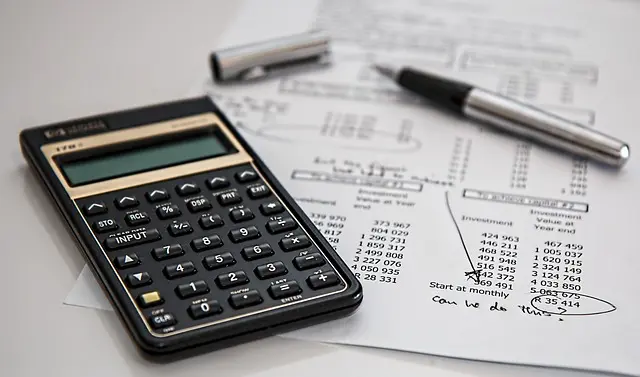 Come l'Intelligenza Artificiale Sta Cambiando il Settore Finanziario
