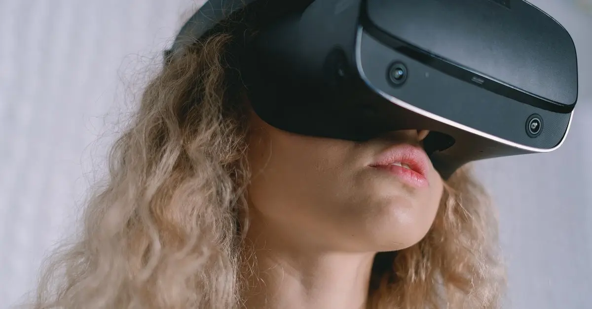 Come la Realtà Virtuale Sta Cambiando l'Industria