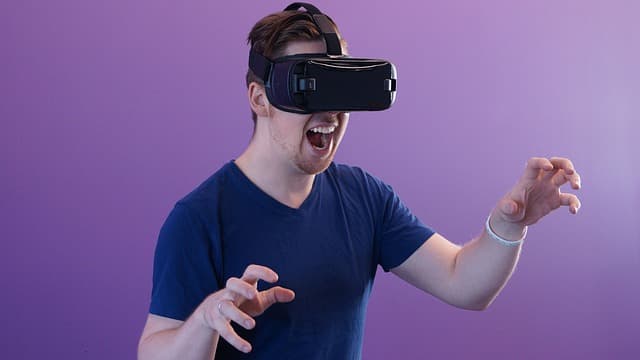 Come la Realtà Virtuale Sta Cambiando il Mondo delle Esperienze